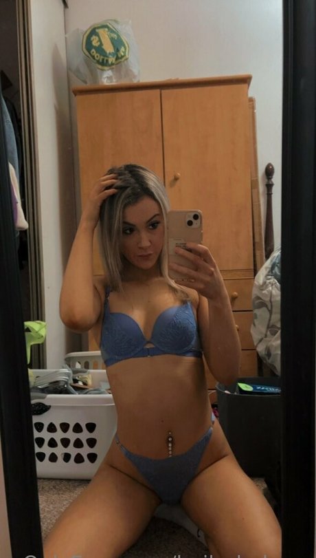 fellation publique onlyfans sexy jolie img