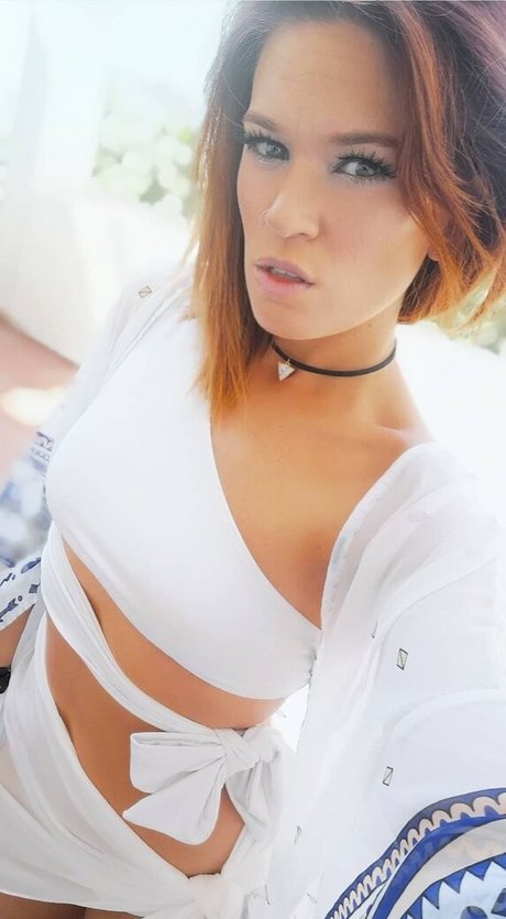 Hollie Bennett modèle exclusif collection