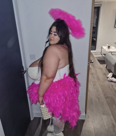 chaton courbé onlyfans plutôt parfait image