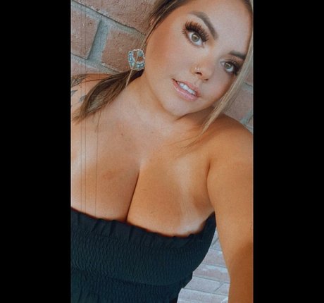 Lilly Zamora actrice libre galeries