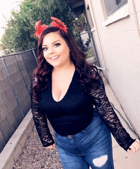 Lilly Zamora art de star du porno photo