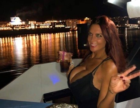 Gatina22 star du porno xxx galerie