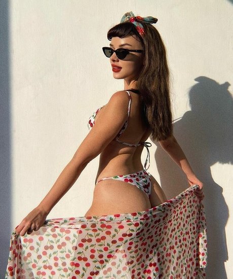 Mamiko star du porno en haute qualité photos