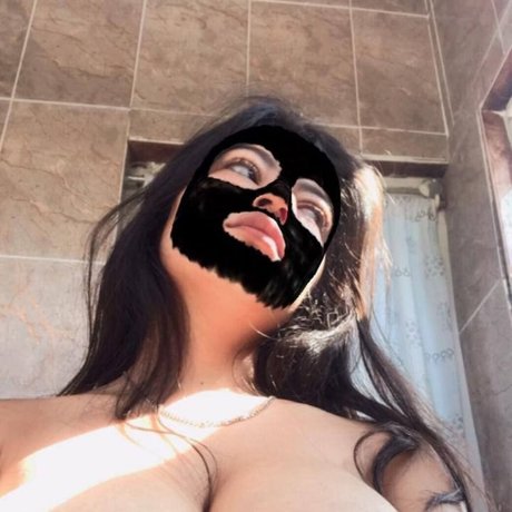 Paola Bustamante jolie actrice photo