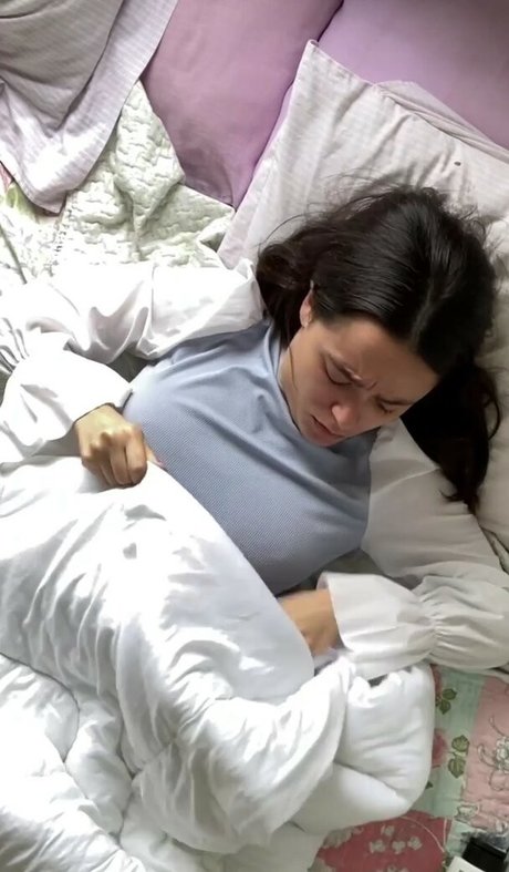 Jade Mascarenhas modèle nu des photos