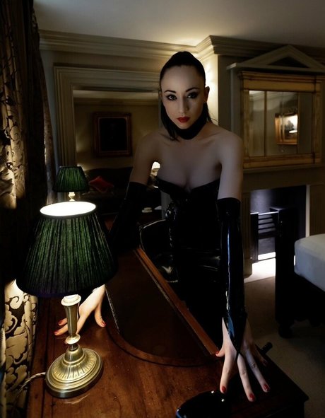 Lady Mephista étoile nue photo