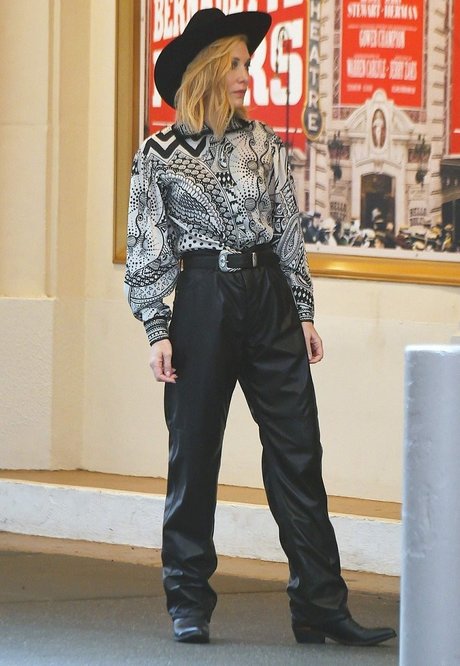 Cate Blanchett star du porno nue des photos