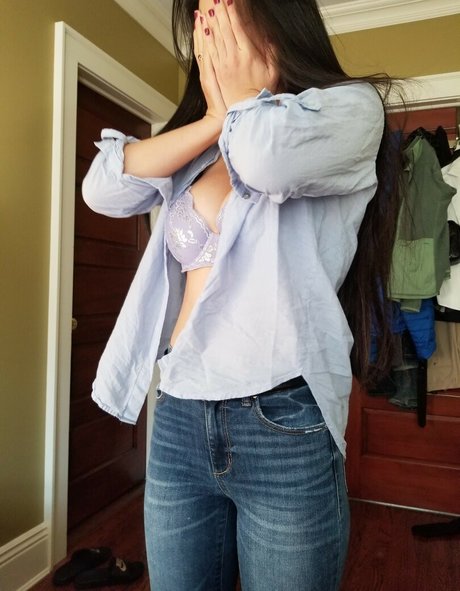 kaitlinshee art modèle archive