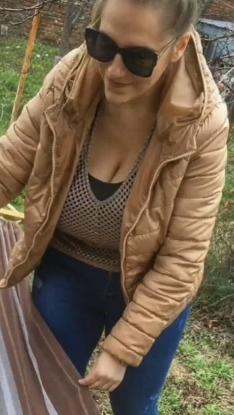 Stella Vulcheva actrice sexy archive