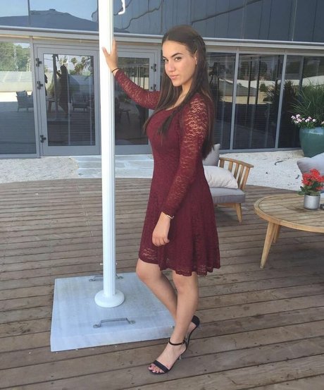 Sara Avni star du porno exclusive images