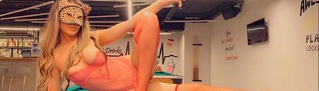 latina épaisse uniquementfans nu parfait images