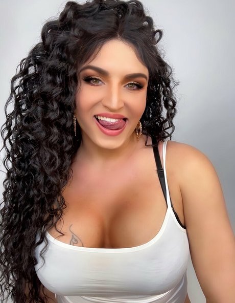 Brazilianhoneyy modèle sexy photos