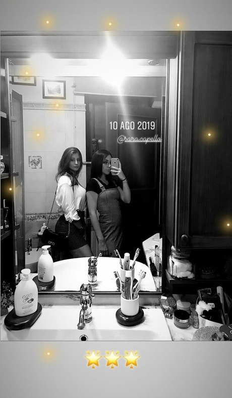 Elissa T étoile magnifique galeries