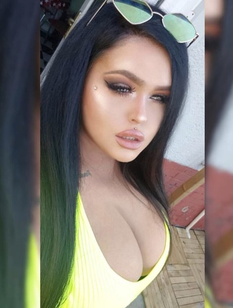 mamie milf onlyfans chaud de haute qualité image