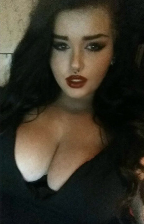 Megan Carys Gomer actrice érotique archive