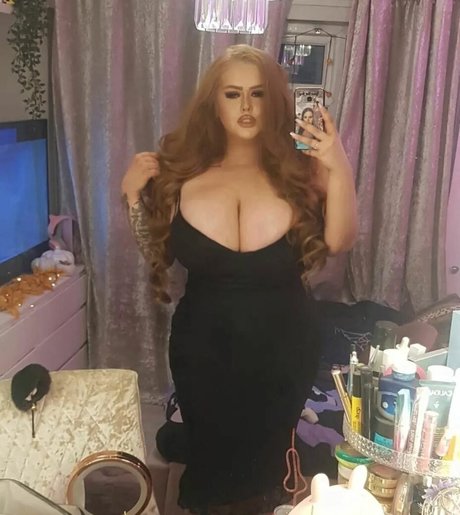 Megan Carys Gomer star du porno érotique archive