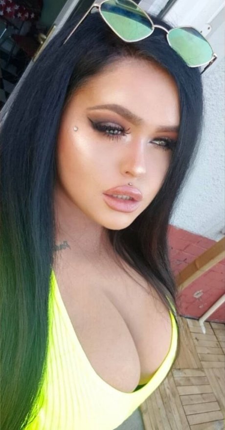 Megan Carys Gomer étoile magnifique galerie