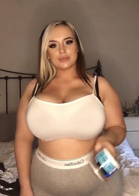 Smophs92 star du porno en haute qualité des photos