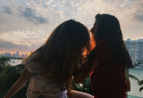 adolescents jeunes onlyfans chaud nu img