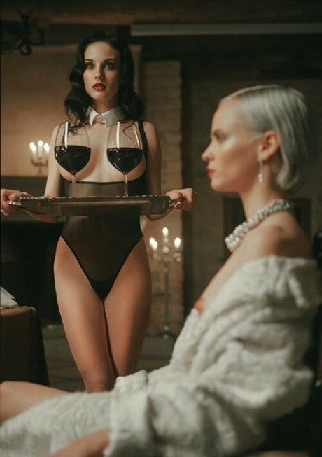 Alla Berger star érotique photos