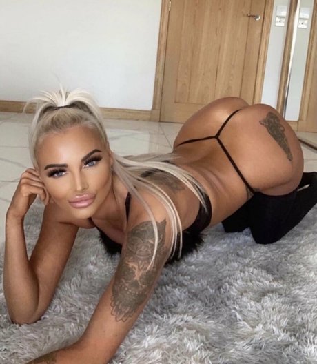 Natasha Cheri star du porno chaud img