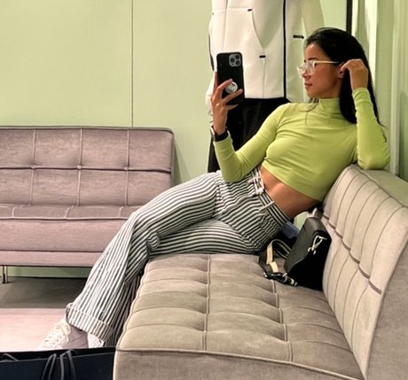 plage milf onlyfans pornographique exclusif des photos