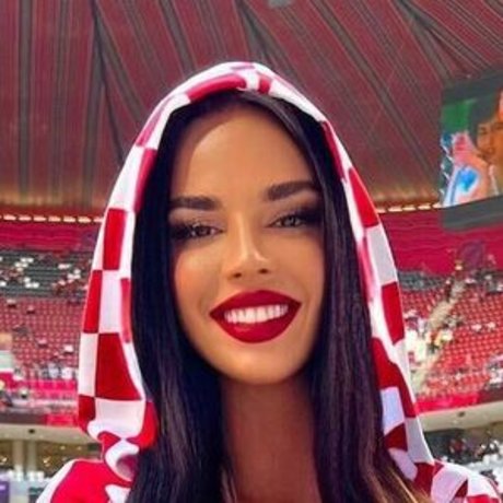 Knoll Doll modèle érotique galeries