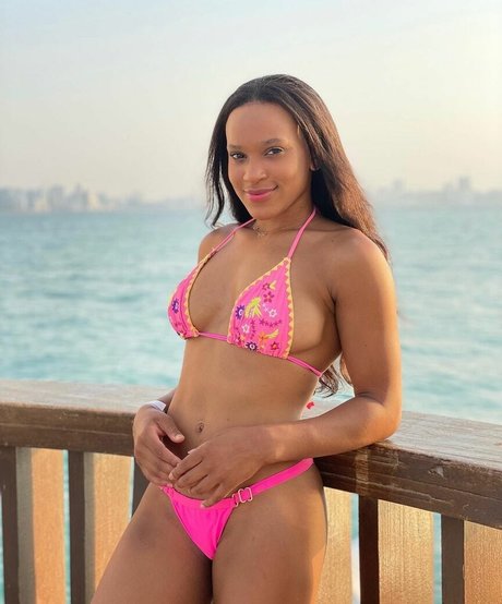 Rebeca Andrade star du porno adulte galerie