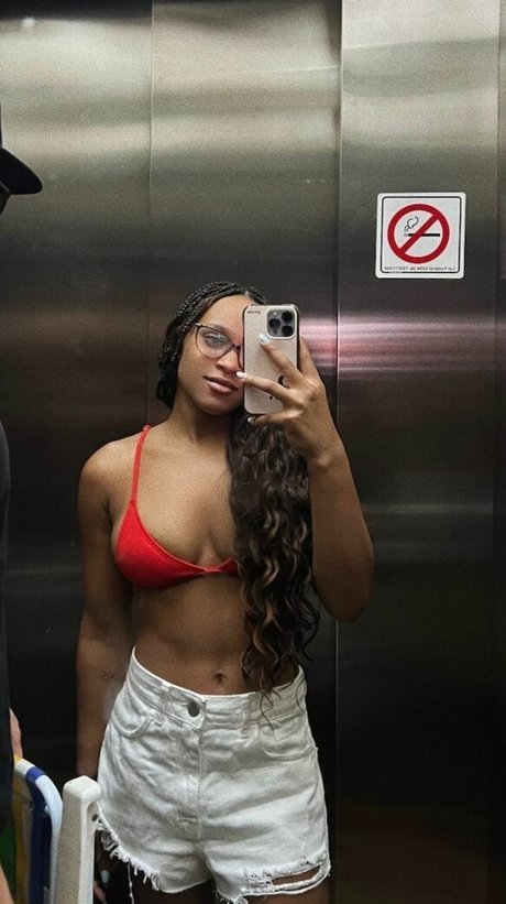 Rebeca Andrade nus star du porno galerie