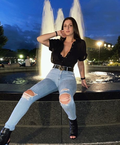 Efiyenia Stavropoulos star du porno galeries