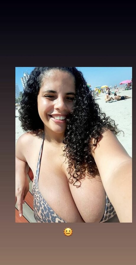 Mayla Coimbra nus star du porno images