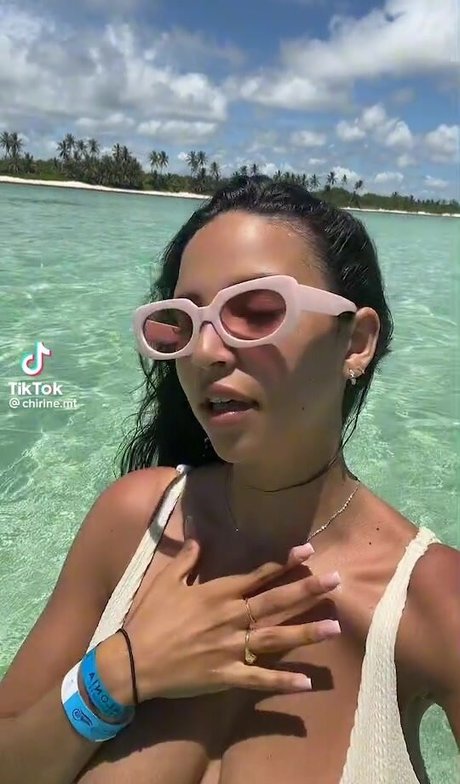 nu gratuit onlyfans nu libre des photos