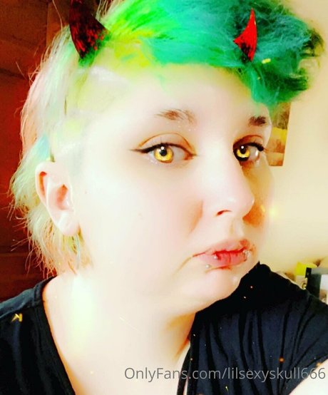 Skylar Rose Zombiez actrice sexy images