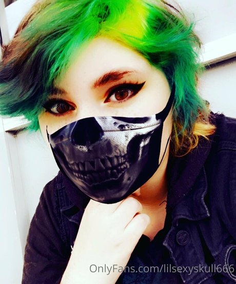 Skylar Rose Zombiez modèle adulte archive