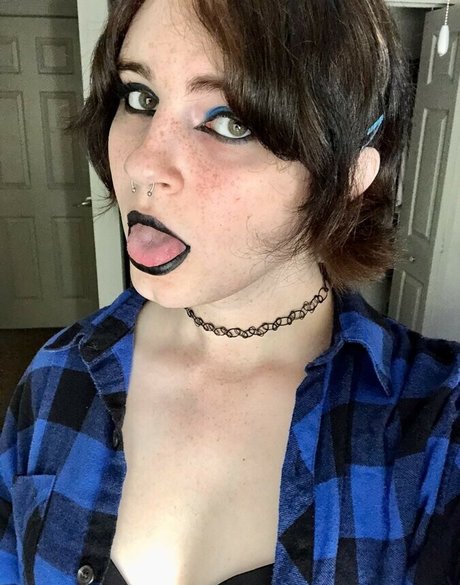 Scarlet Skeie actrice pornographique collection