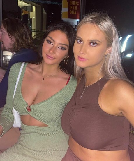 Aimee Slayme star du porno hd photo