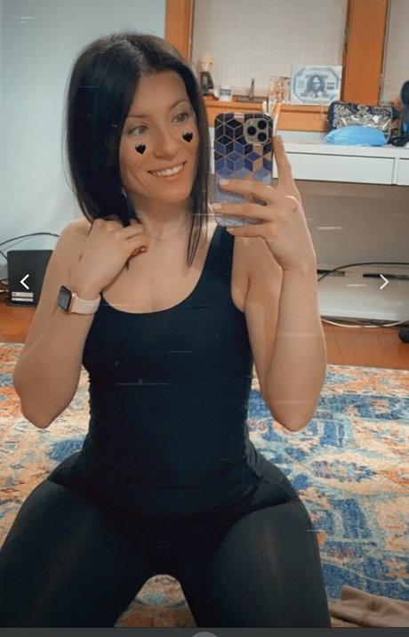 Elle Baker actrice pornographique des photos