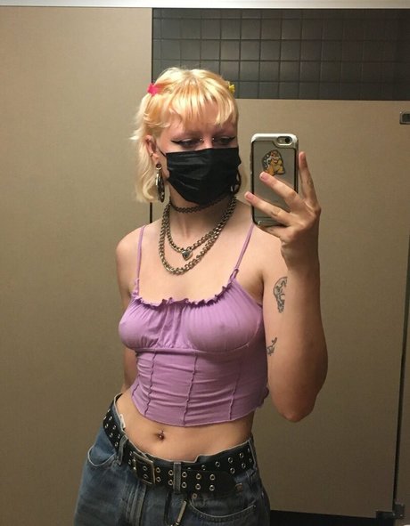 gothbimboxxx actrice adulte image