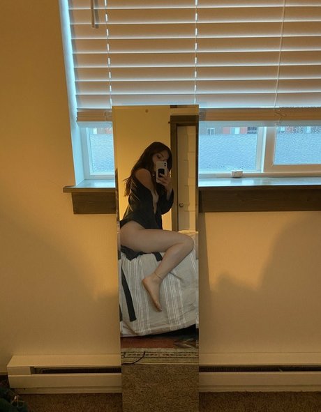 latina épaisse uniquementfans art érotique img