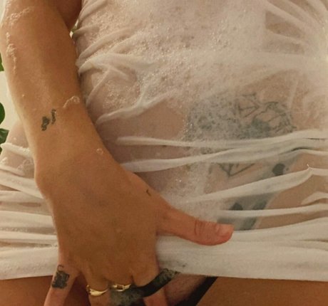 Bek Ellen modèle parfait photos