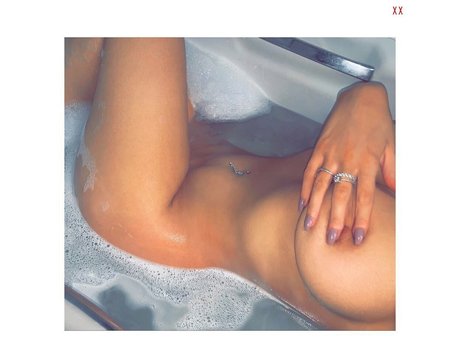 pieds de grand-mère uniquementfans nus sexy galerie