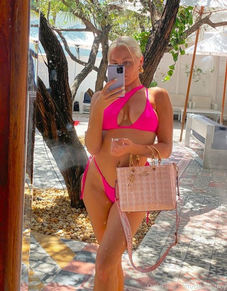 DJ Kaila Troy sexe de star du porno photos