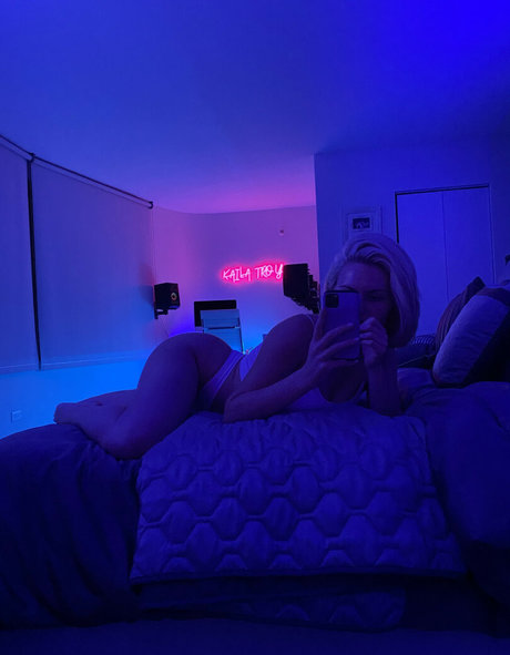 DJ Kaila Troy modèle gratuit img