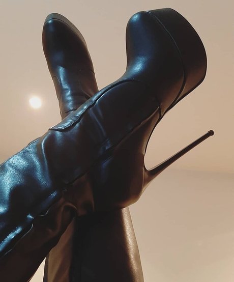 Kay Morgan nus star du porno photos