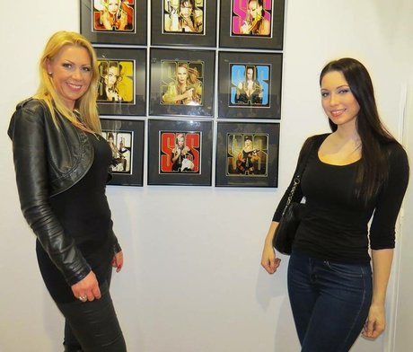 Kay Morgan modèle exclusif des photos