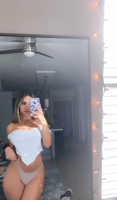 danilanio étoile sexy des photos