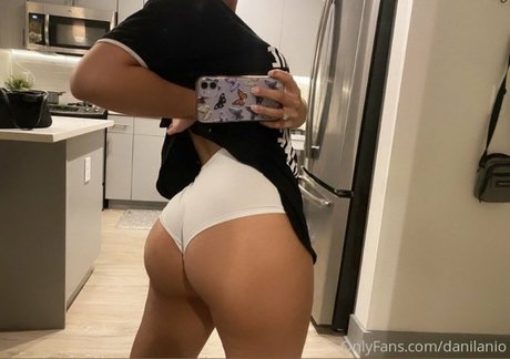 danilanio star érotique image