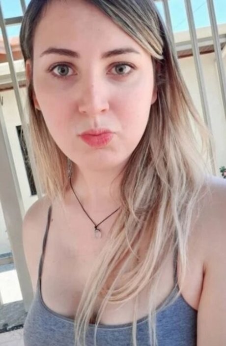 Angel Isis star du porno érotique galerie