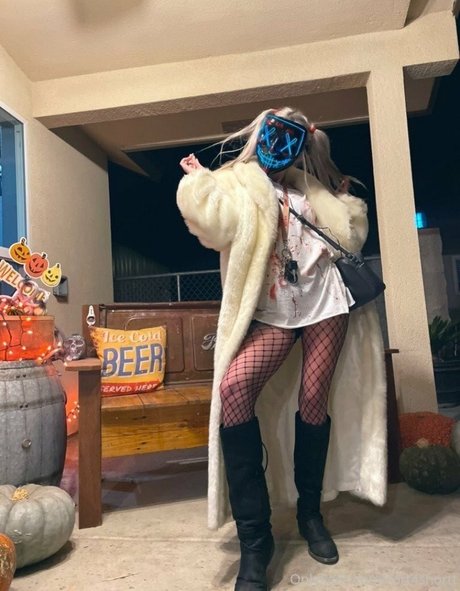 cort4shortt modèle sexy image