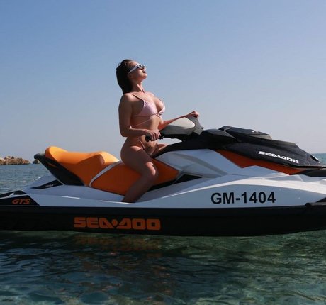 fans asiatiques de findom uniquement chaud exclusif photo